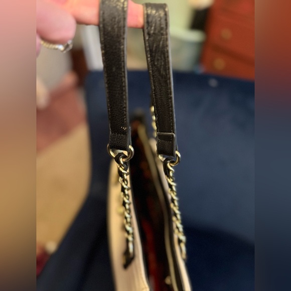 Black & White Betsy Johnson Tote ! - Picture 4 of 12